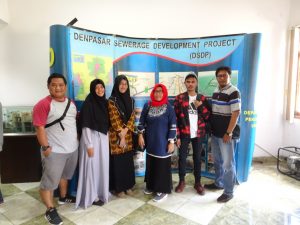 Gambar 1. Mahasiswa Jurusan Pendidikan Lingkungan Berkunjung ke IPAL Komunal, Denpasar